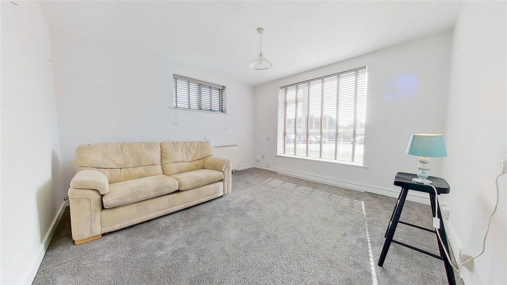Property photo 2 of 6 Picture No. 02