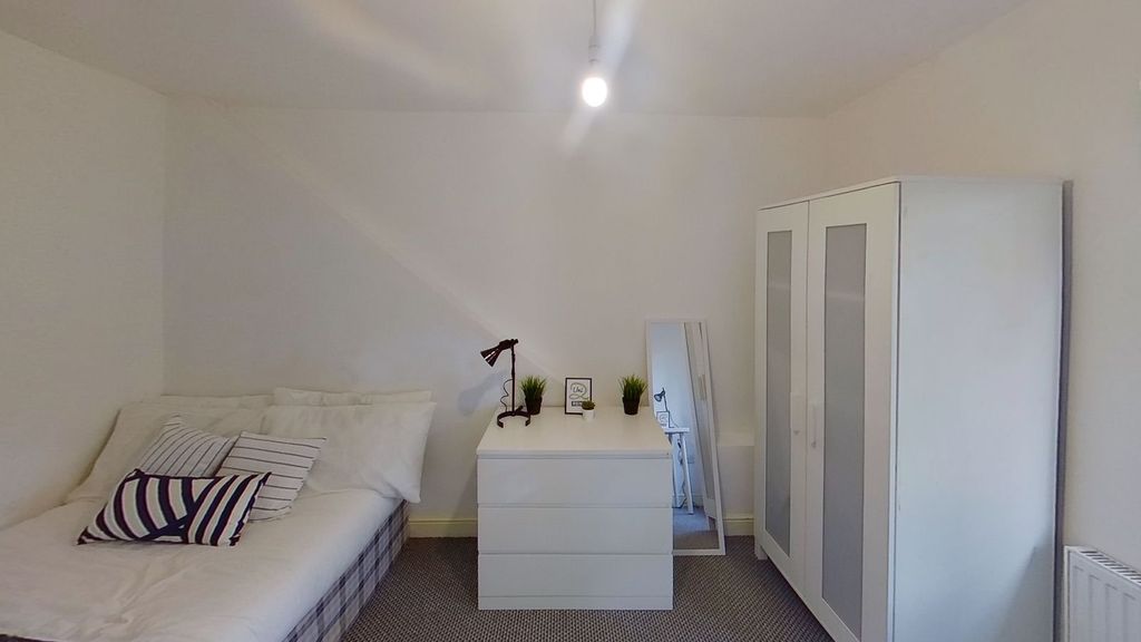 Property photo 1 of 7 Picture No. 05