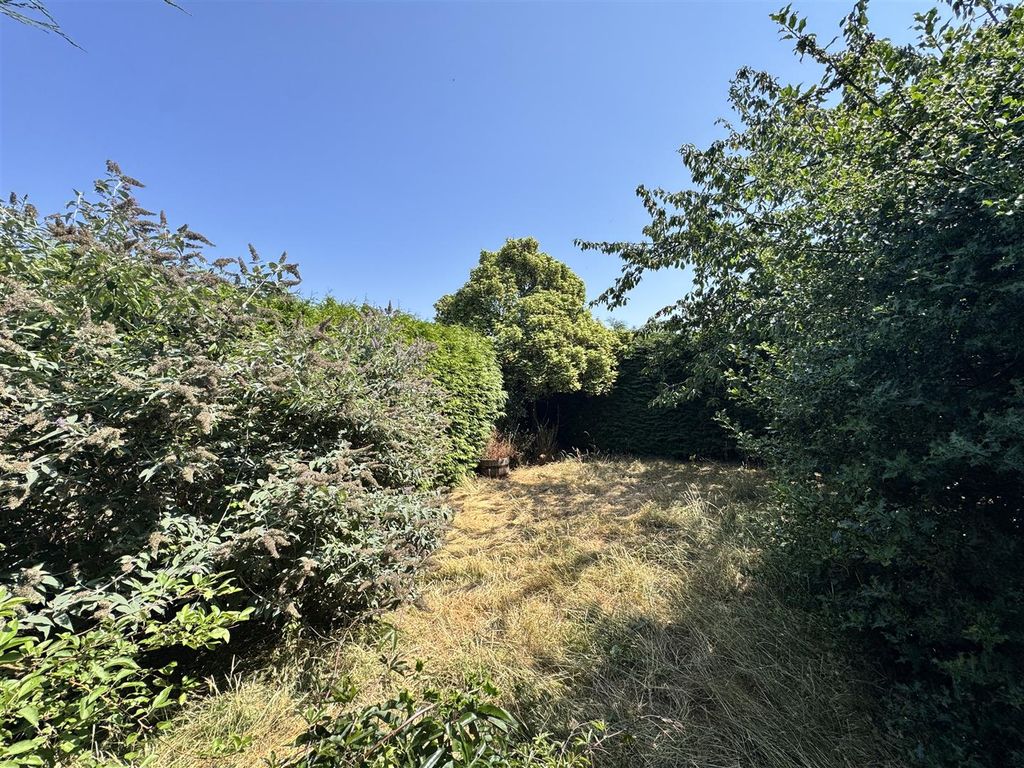 Property photo 3 of 11