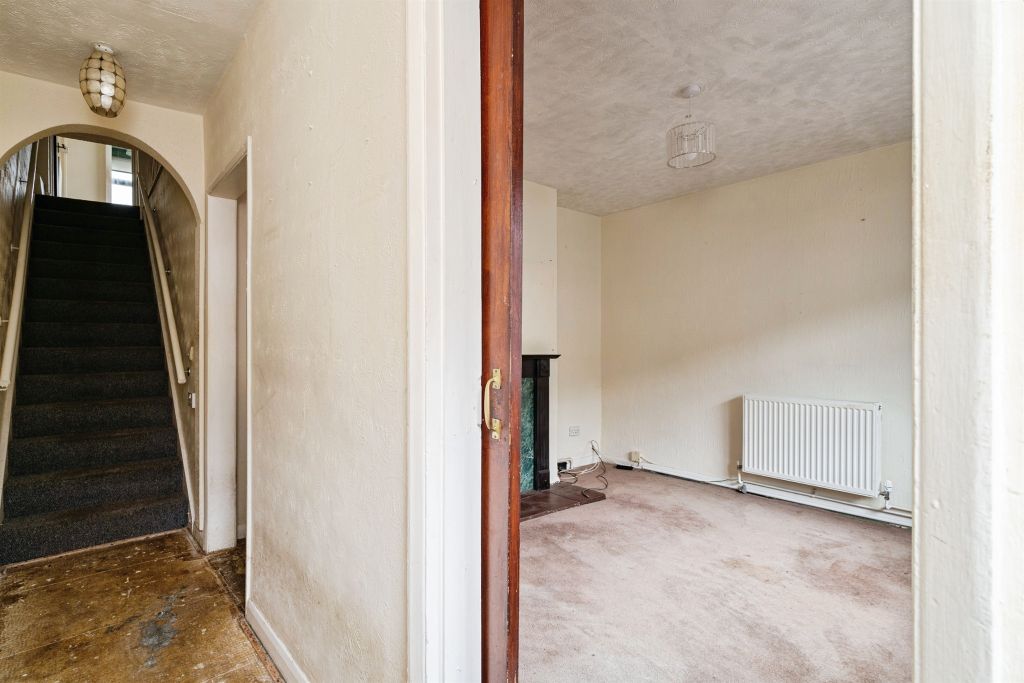 Property photo 2 of 23