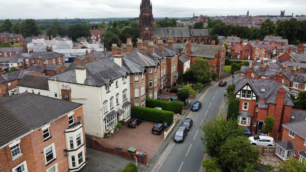 Property photo 2 of 3