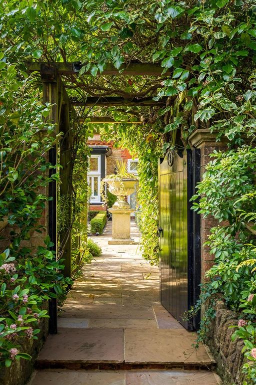 Property photo 3 of 37 8_Snowdenham_Hall-4.Jpg