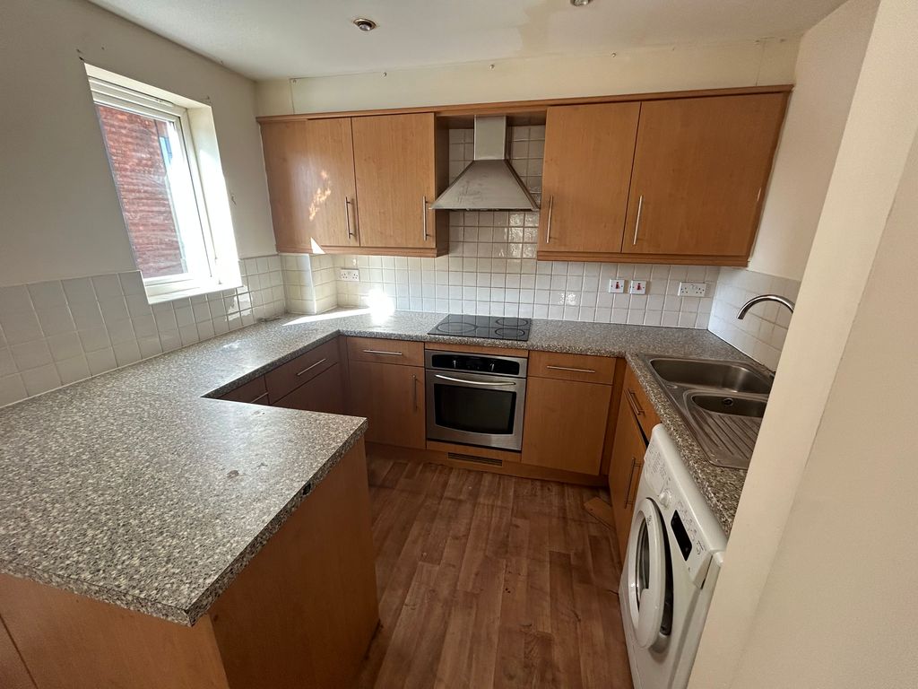 Property photo 2 of 5 Kitchen
