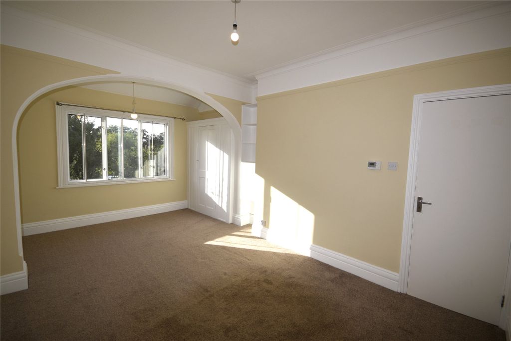 Property photo 2 of 13 Picture No. 35