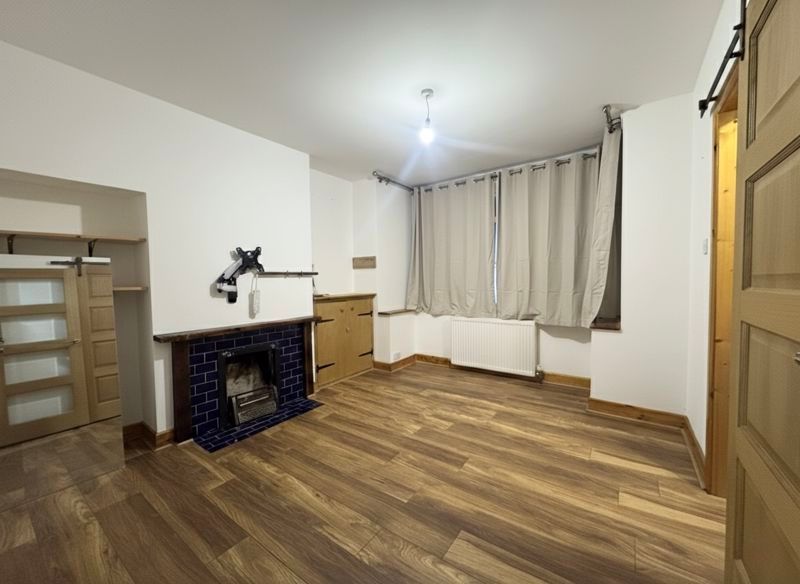 Property photo 2 of 6 Photo 1