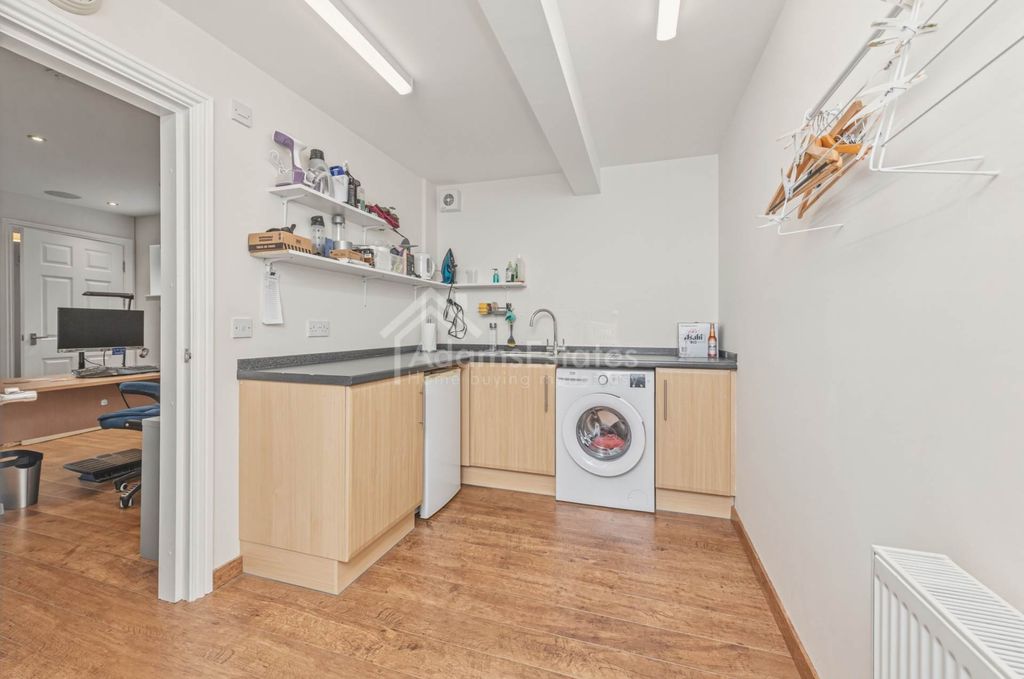 Additional image 7 of 4 bed detached house for saleBriestfield Road, Dewsbury WF12