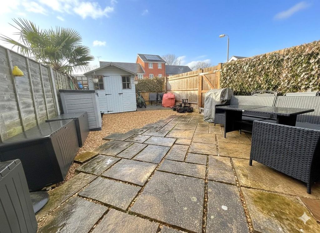 Property photo 2 of 12 Gemini_Generated_Image_Fxkkd4Fxkkd4Fxkk.Jpg