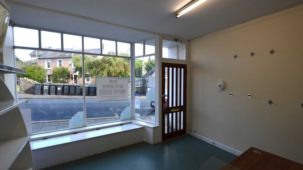 Property photo 2 of 8 Allied-Surveyors-Scotland-15 Old Town-Retail-06