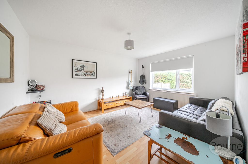 Property photo 2 of 15 8c60c2d1-c786-407...