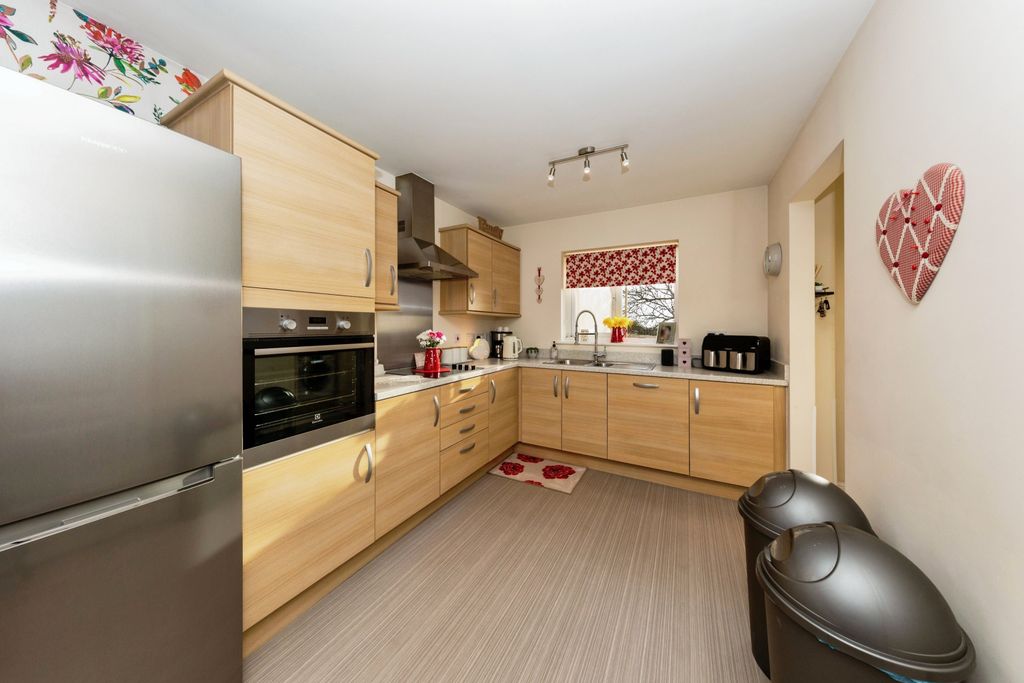 Property photo 2 of 19 Photography