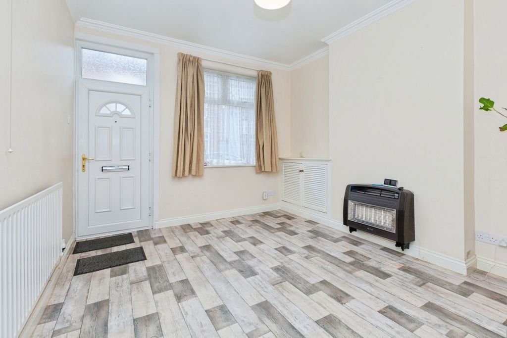 Property photo 2 of 15 Pbox-Img.Jpg