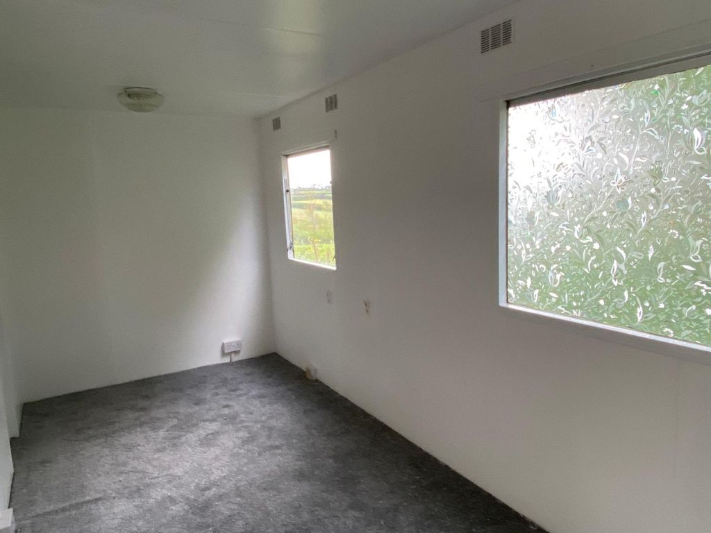 Property photo 3 of 4 A2E615Fc-8842-4Ed2-9Cae-Acb07c9E8248