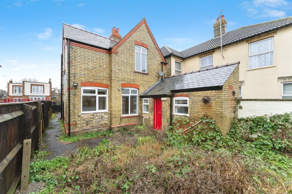 Property photo 3 of 14