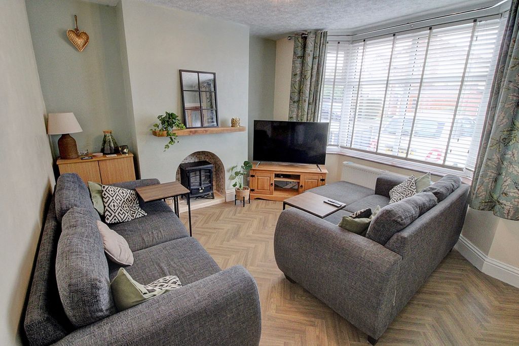 Property photo 2 of 21 2