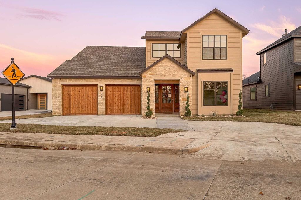 Property photo 1 of 31