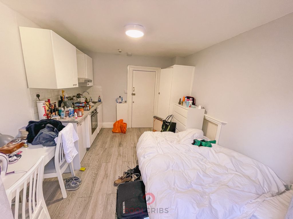 Property photo 1 of 2