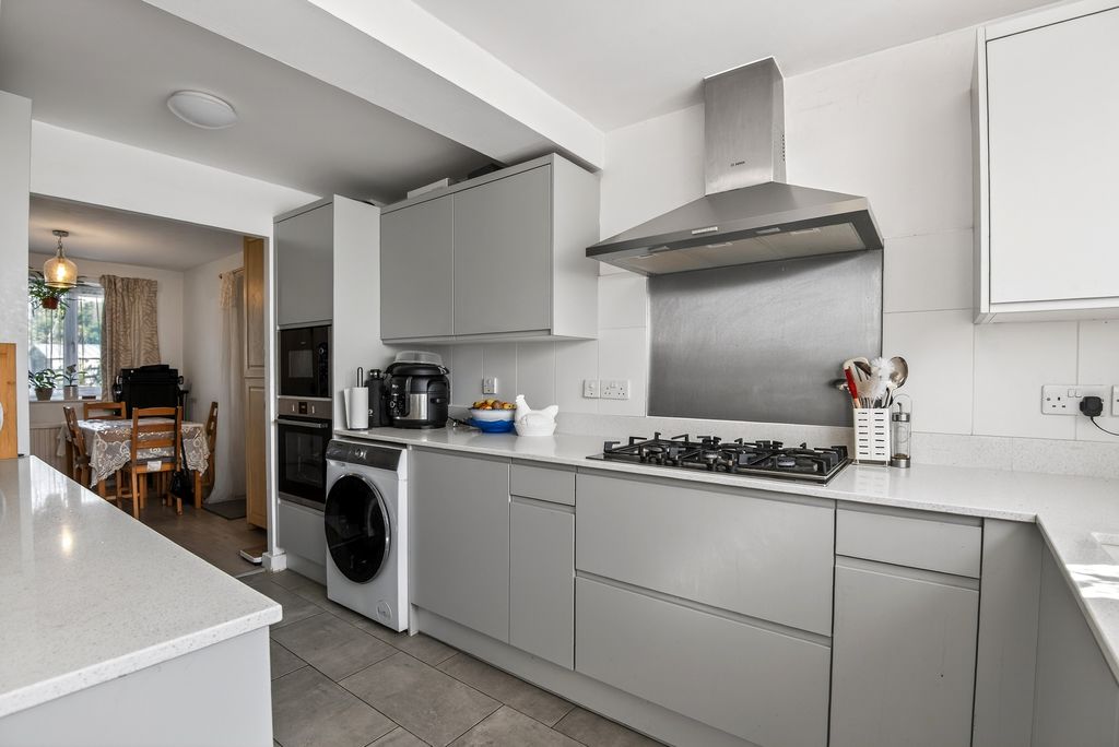 Property photo 3 of 22