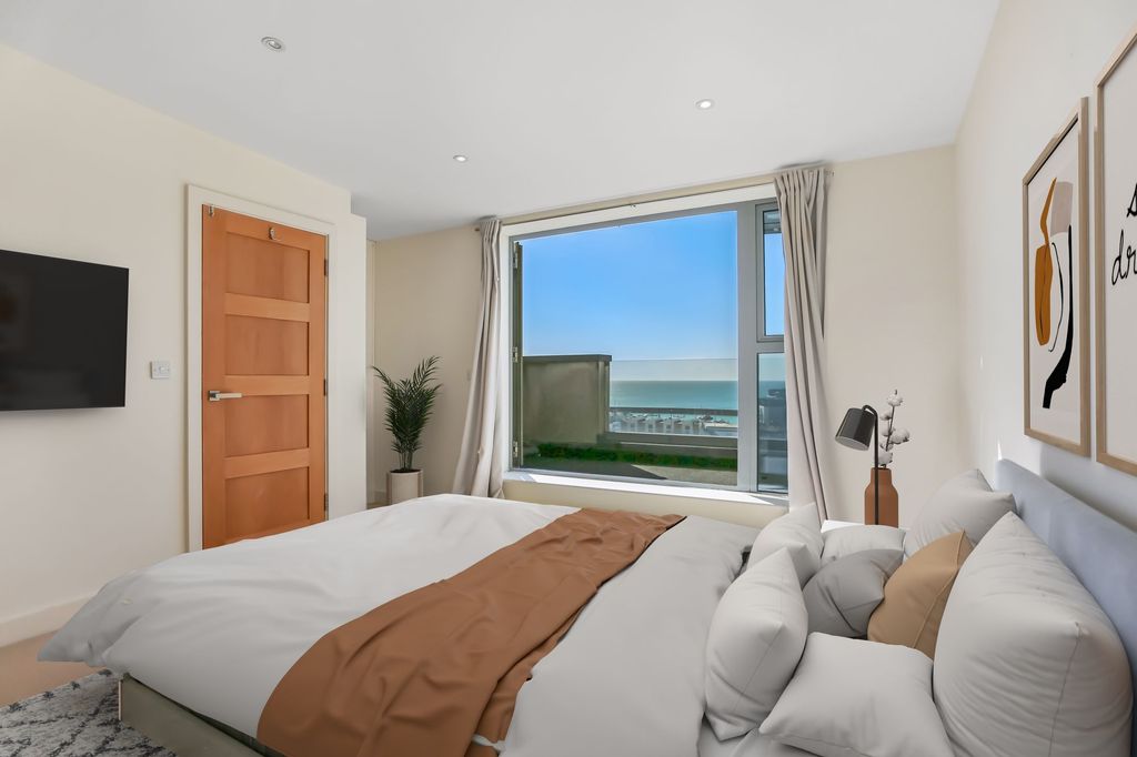 Property photo 3 of 21