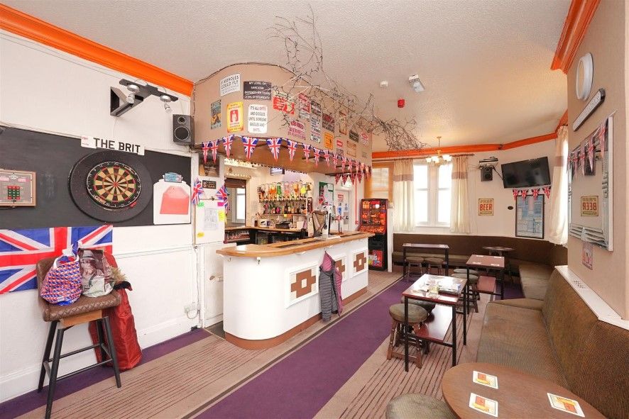 Property photo 2 of 23