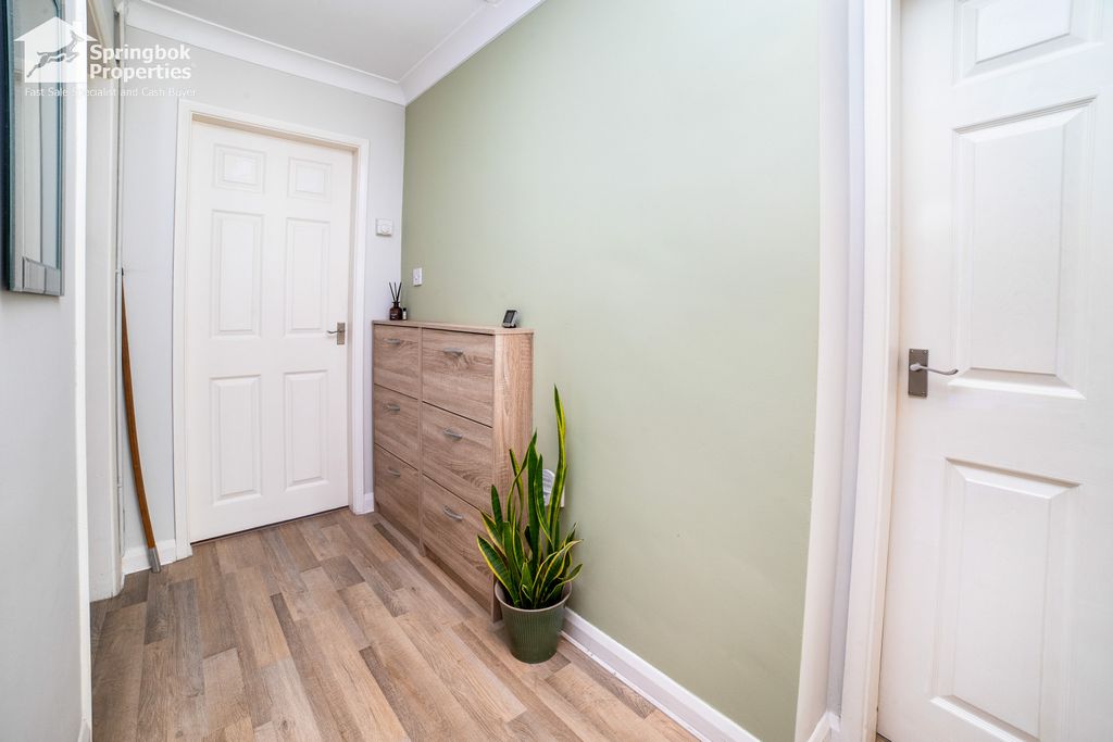 Property photo 3 of 22 Hallway 2