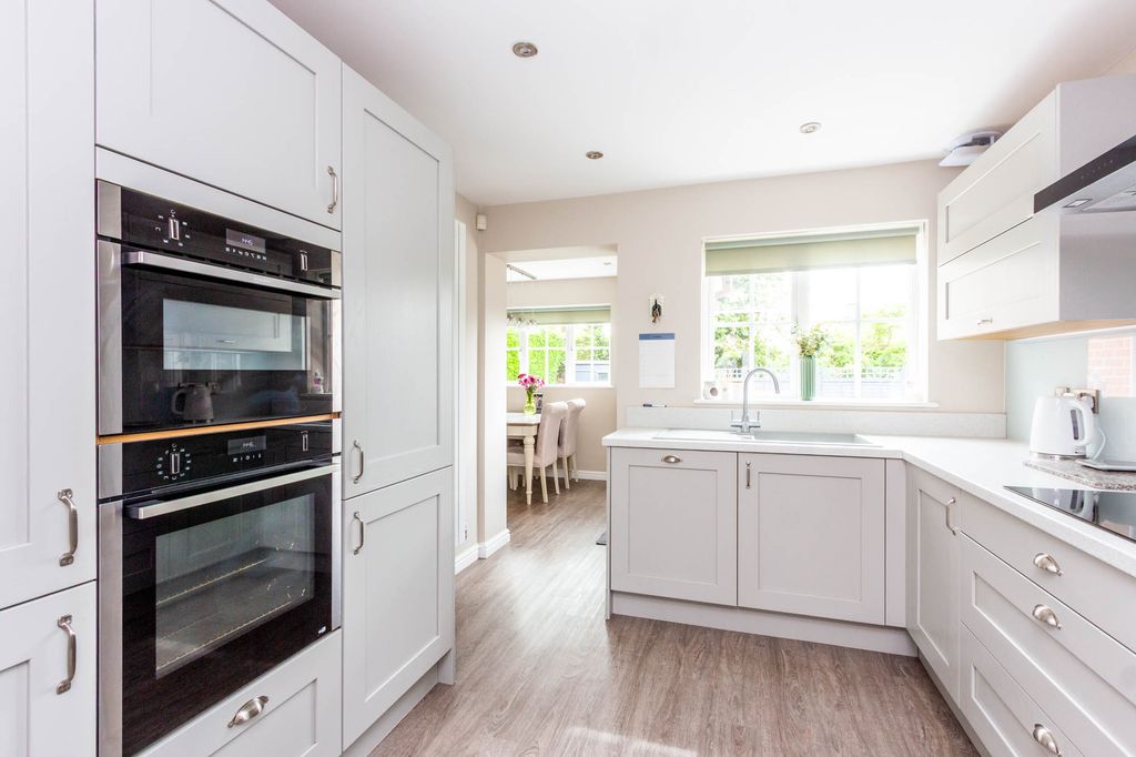 Property photo 2 of 16 Kitchen