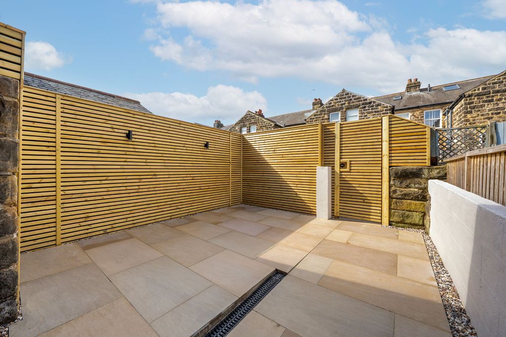 Property photo 3 of 22