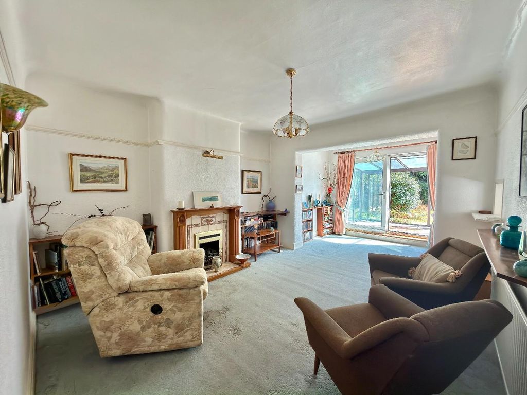 Property photo 2 of 26