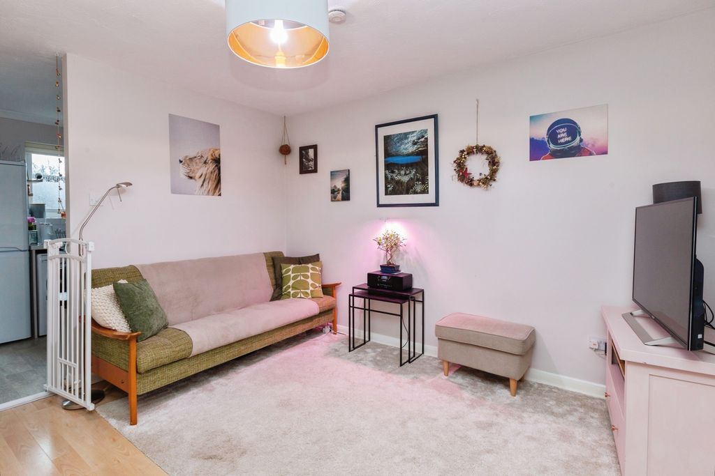 Property photo 2 of 13 Pbox-Img.Jpg