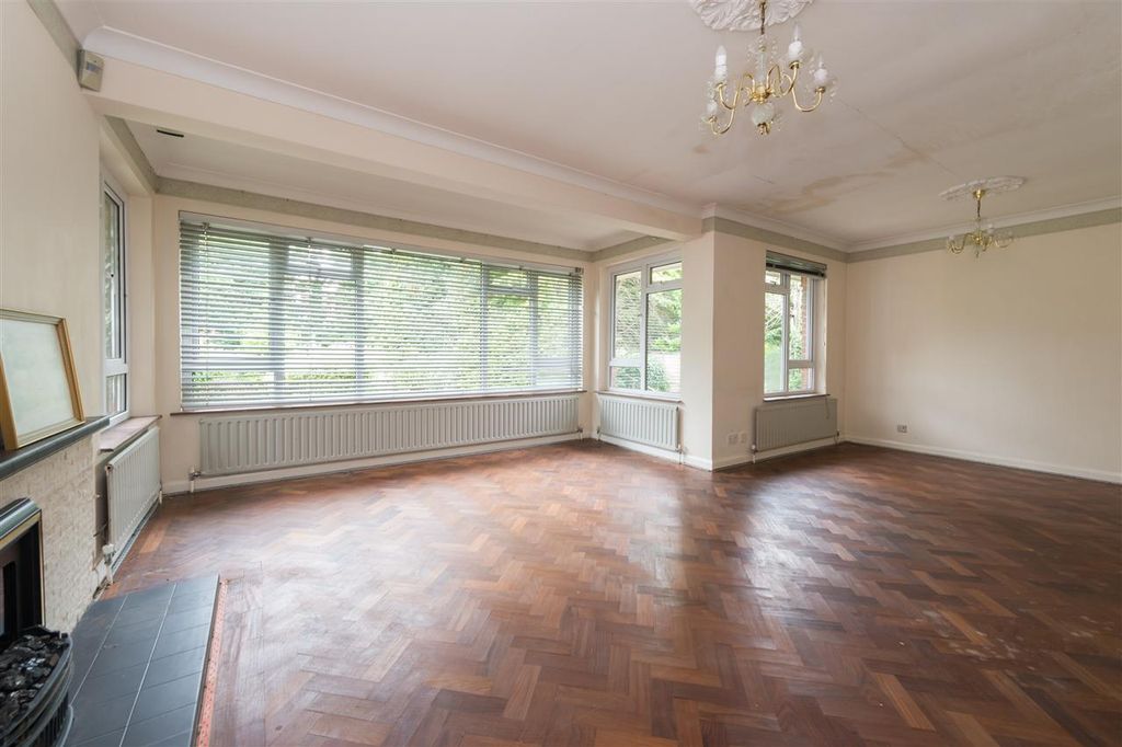 Property photo 3 of 21