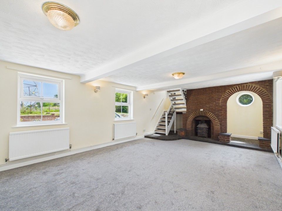 Property photo 3 of 24