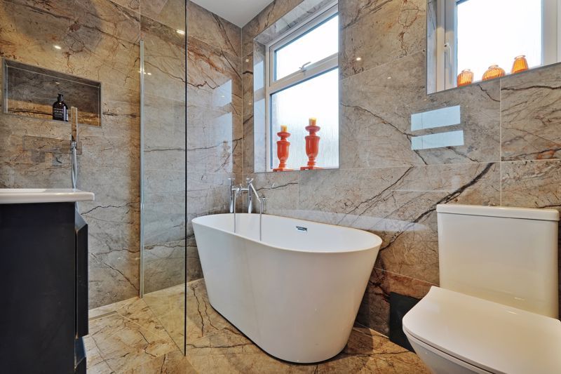 Property photo 3 of 37 Bathroom