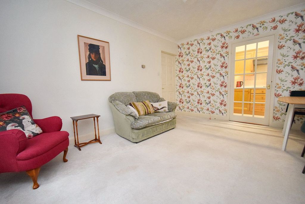 Property photo 3 of 28