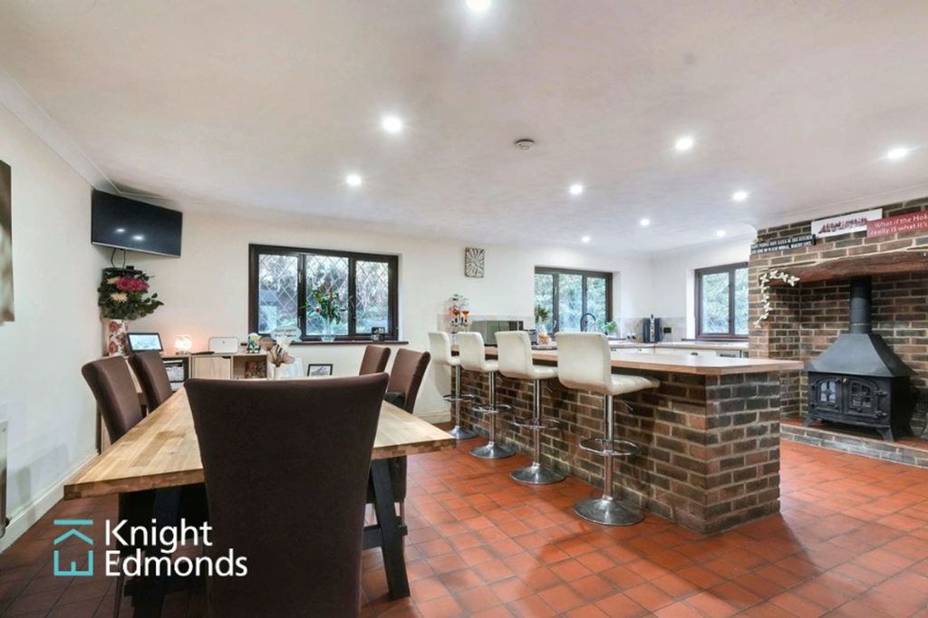 Property photo 2 of 12 Dining Room