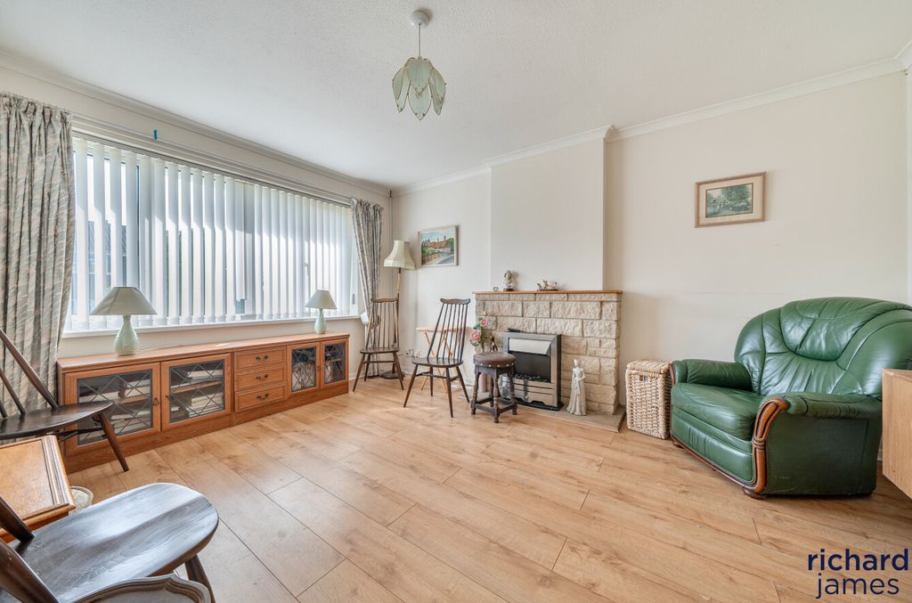 Property photo 2 of 12 Ed807E350d734A4Db240A3d9E65Fa661