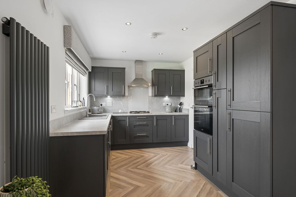 Property photo 3 of 46 Kitchen/ Diner