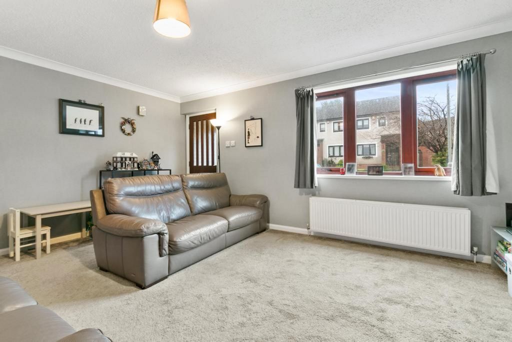 Property photo 2 of 25