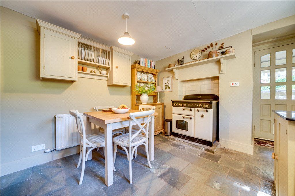 Property photo 3 of 18 Dining Kitchen