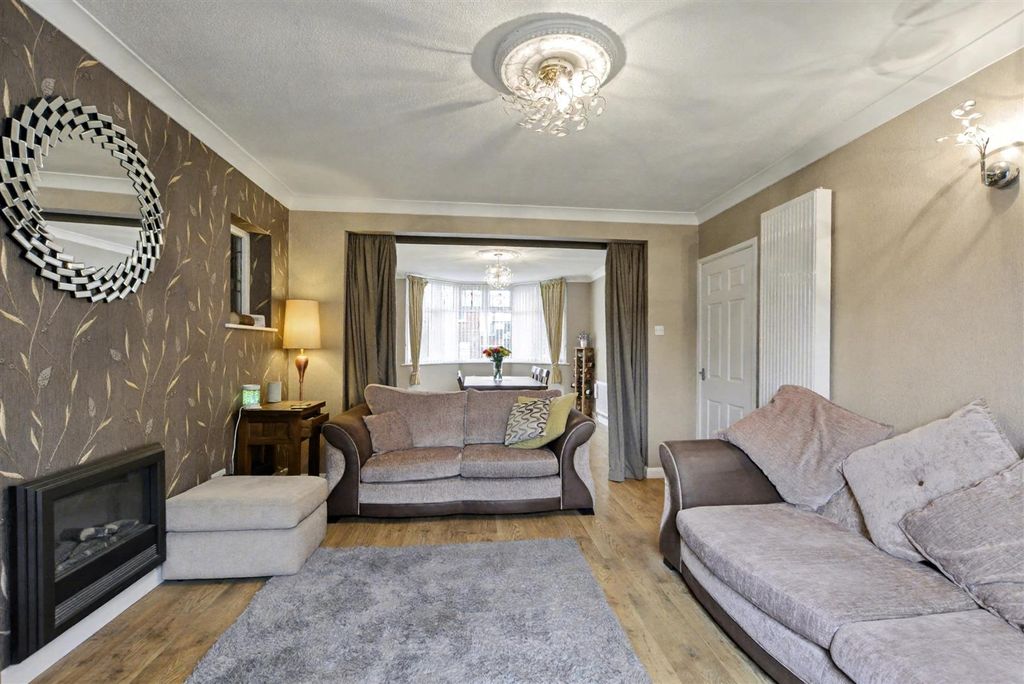 Property photo 3 of 22 Lounge_4.Jpeg