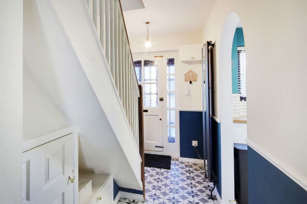 Property photo 2 of 14