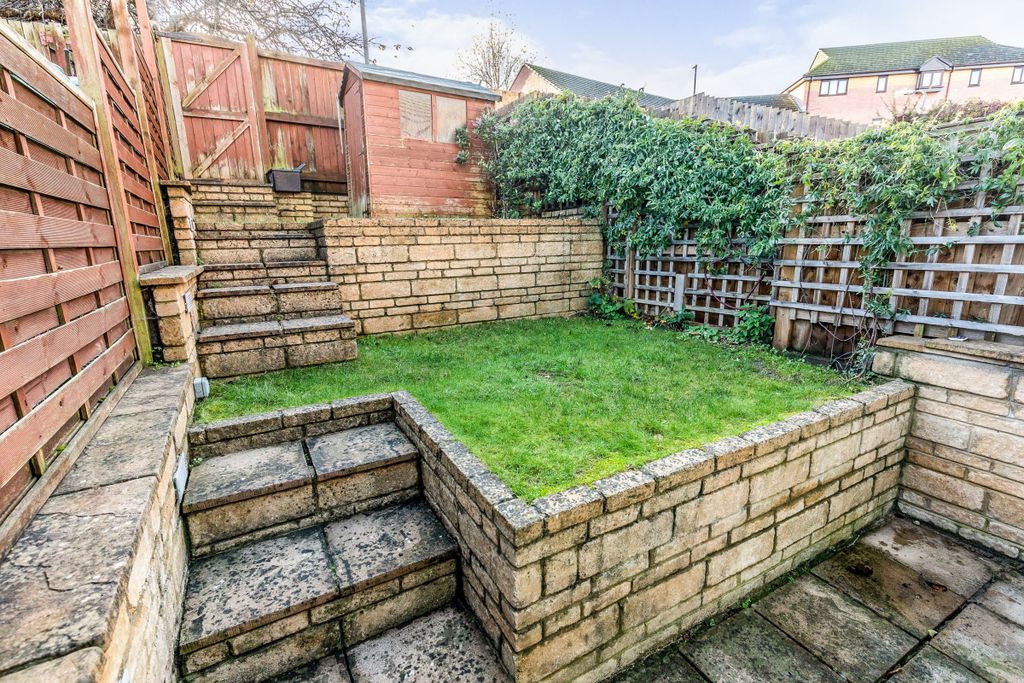 Property photo 1 of 7 Garden