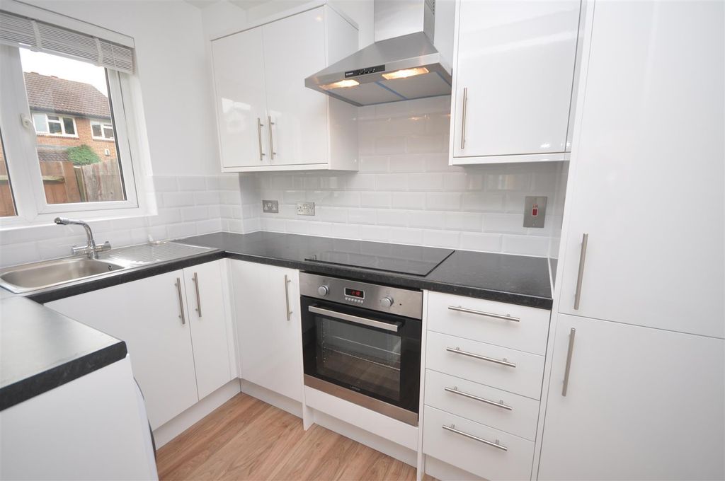 Property photo 3 of 16 Coy0A2C1Nem49Rcqf_Hndg.Jpg