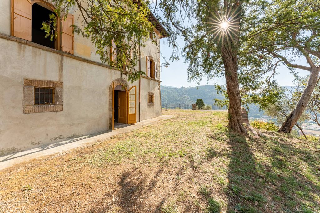Property photo 1 of 33