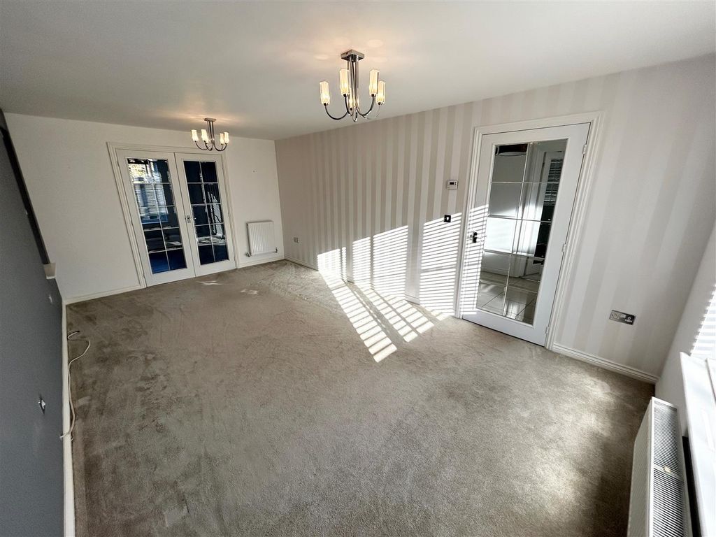 Property photo 3 of 18 16.Jpg