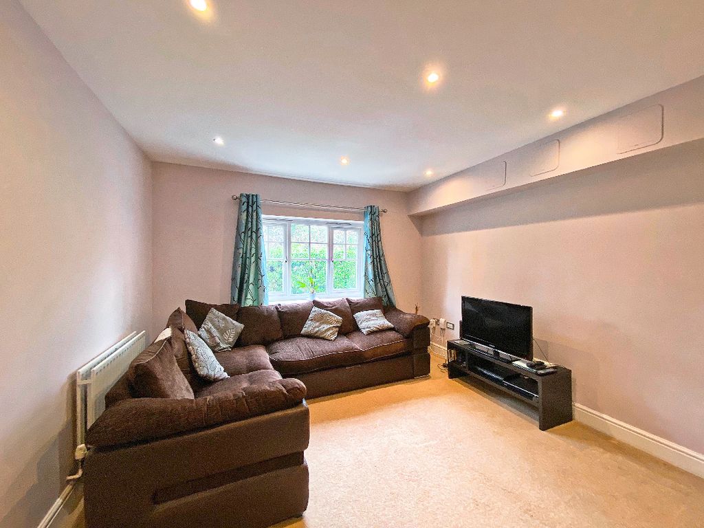 Property photo 3 of 13 3
