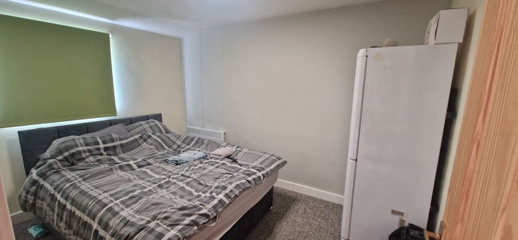 Property photo 2 of 5 Bedroom 1