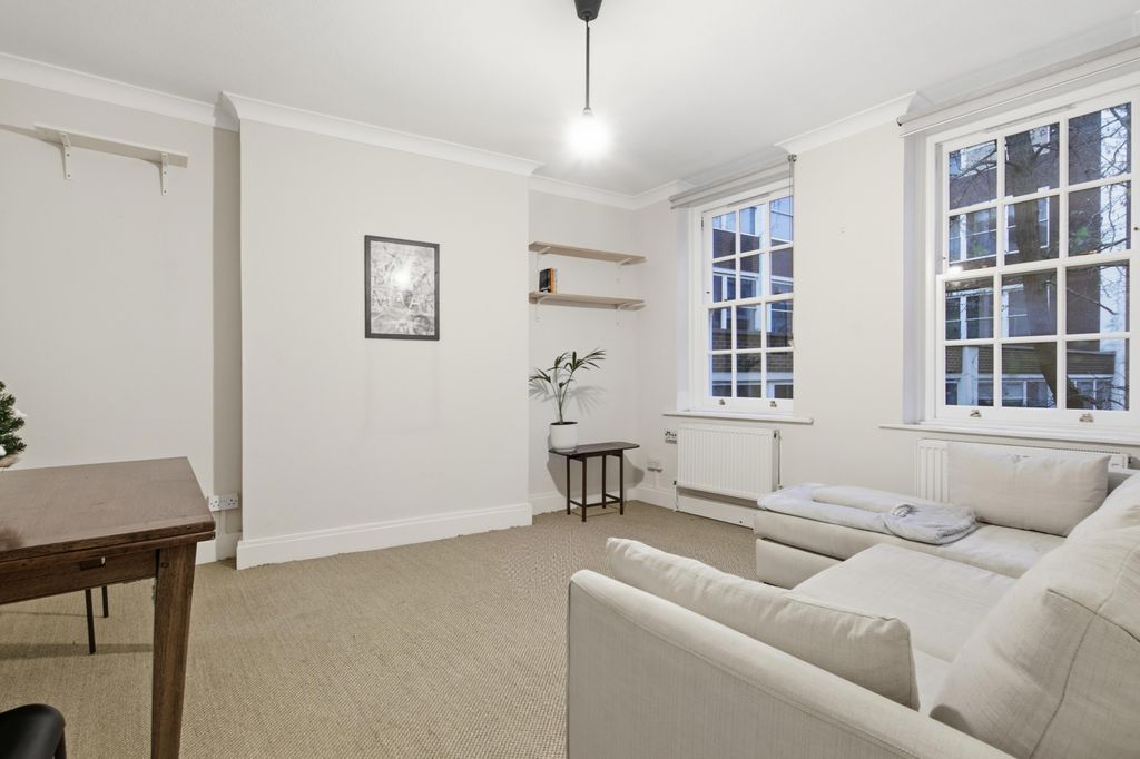 Property photo 3 of 18