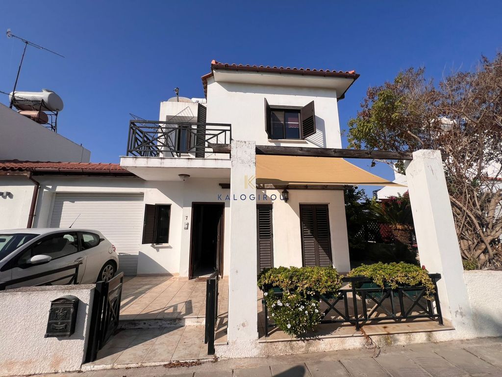 Property photo 1 of 11