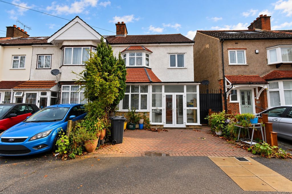 Property photo 1 of 7 6107030