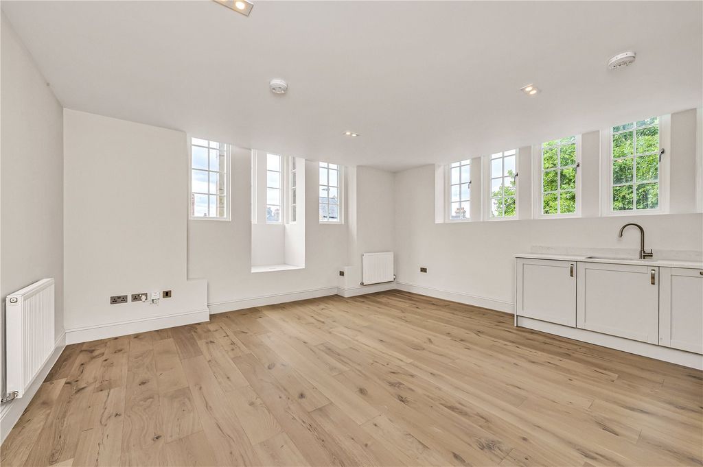 Property photo 1 of 16 Picture No. 09