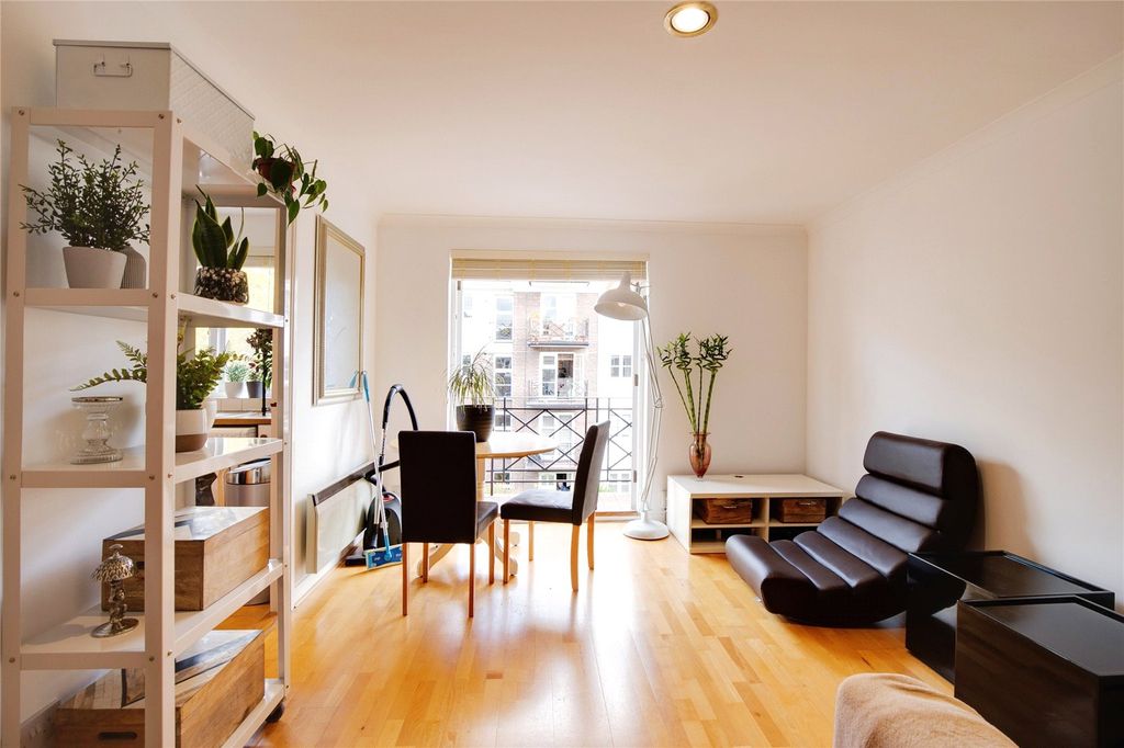 Property photo 3 of 10 Picture No. 01